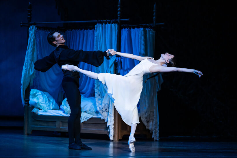 Oneguine, John Cranko. Ludmila Pagliero, Mathieu Ganio. Foto: Julien Benhamou. 